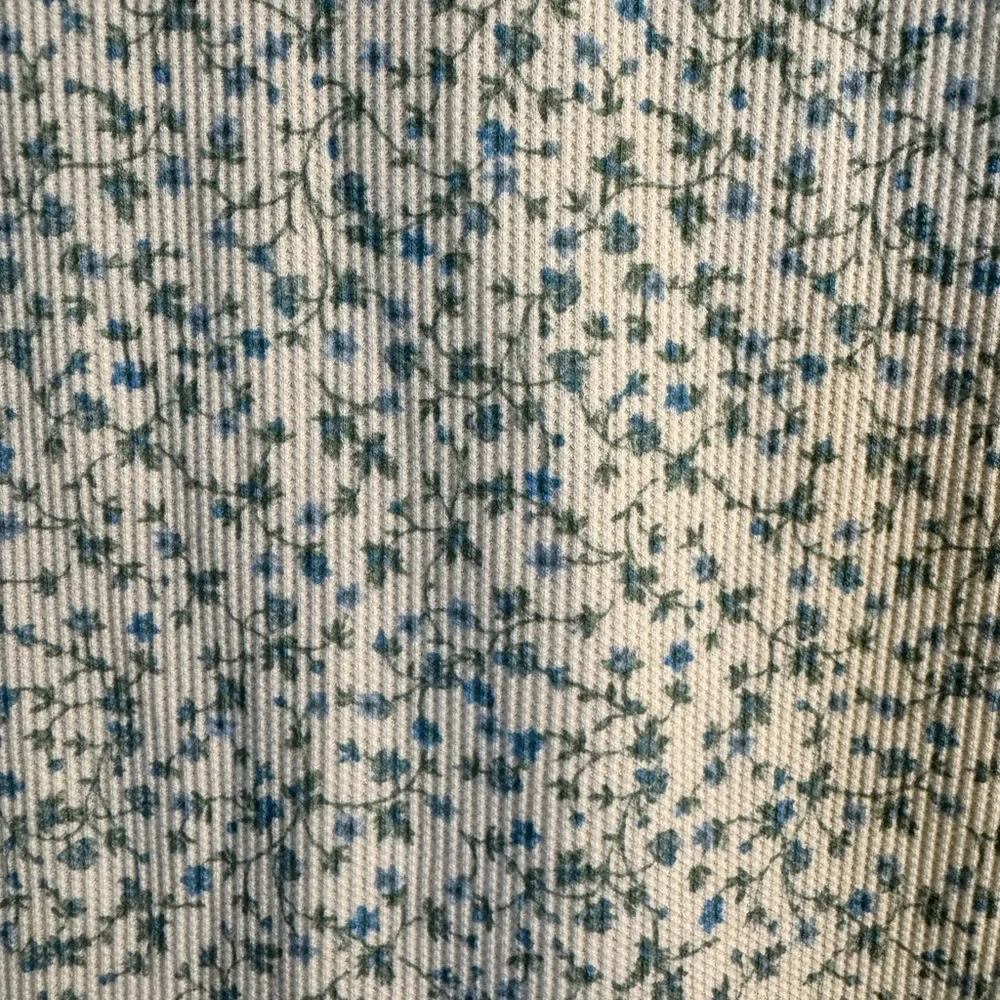 American Eagle, long sleeved, logo , thermal. Size medium. - Picture 4 of 4